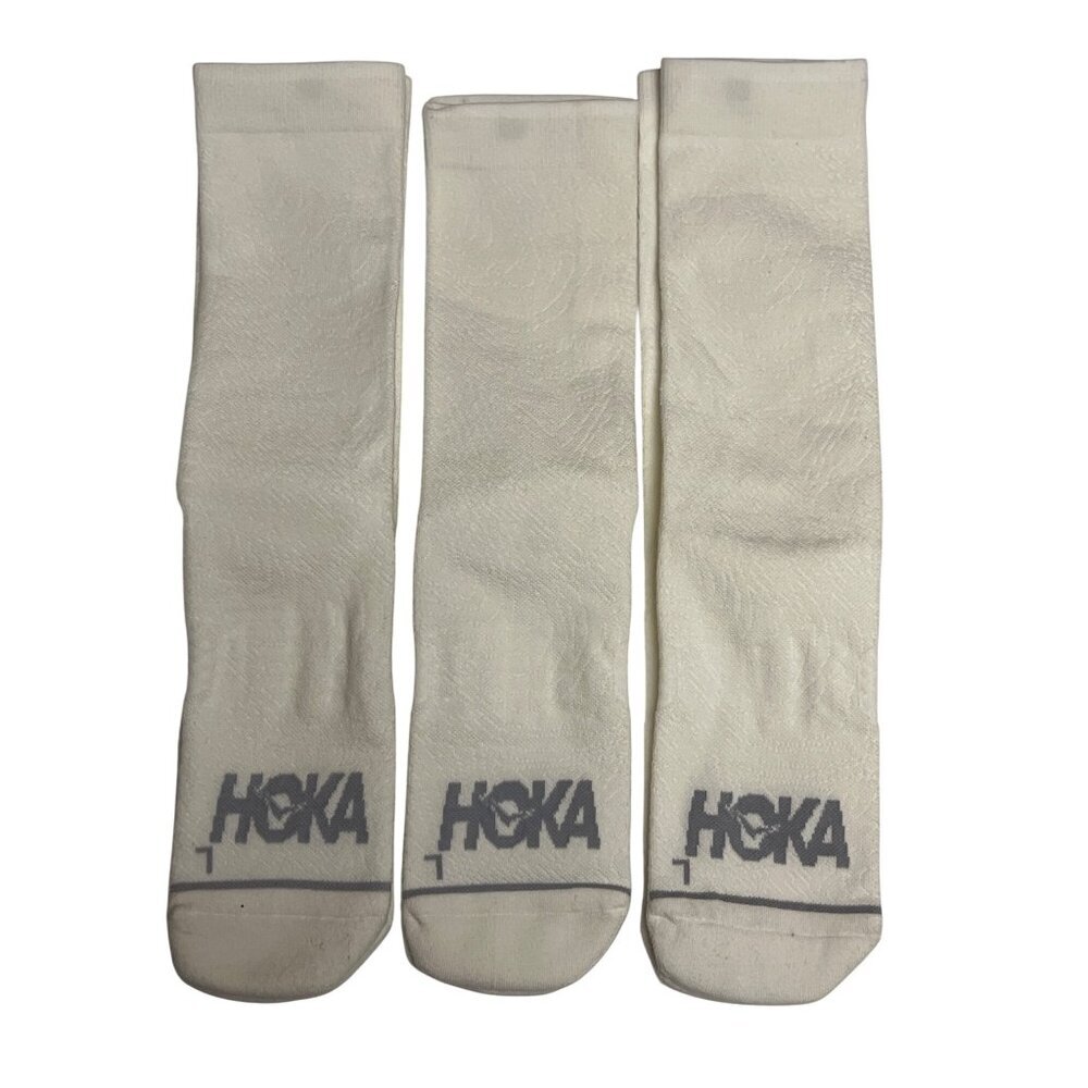 Hoka Athletic Socks Crew Length White Medium Moisture Wicking 3 Pair NEW